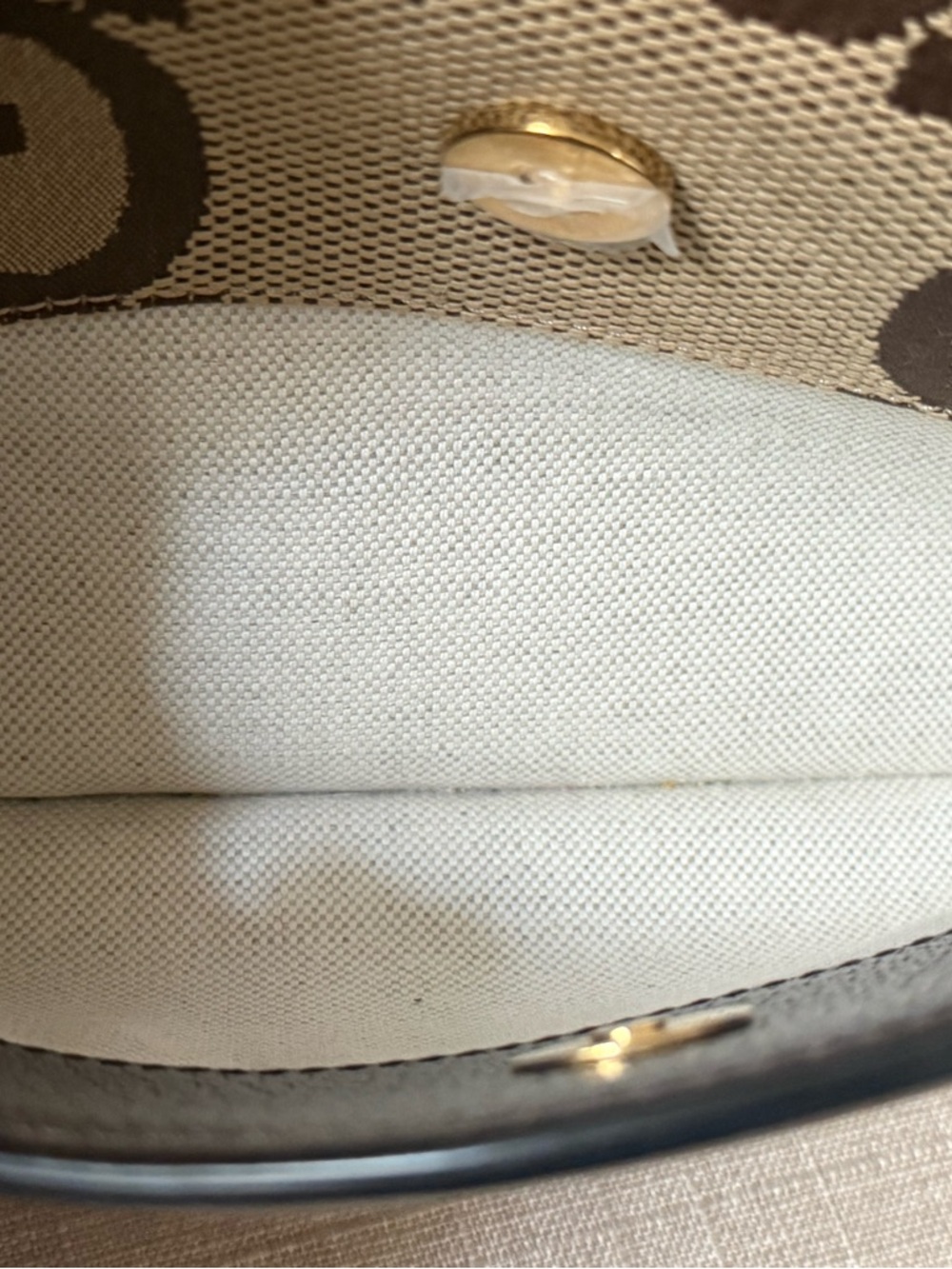 Gucci Jumbo GG Messenger Bag - Picture 6 of 9